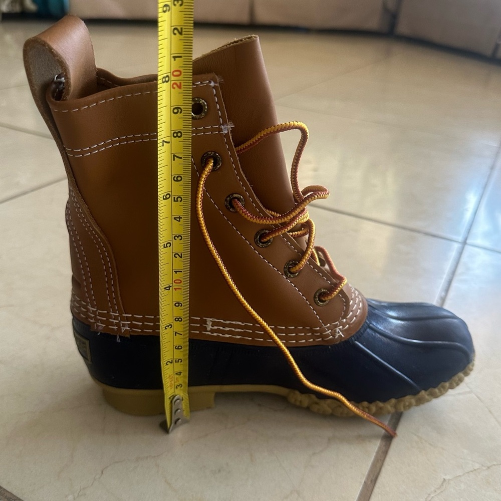 L. L. Bean women’s NEW weather proof duck boots size 6 - Picture 6 of 12